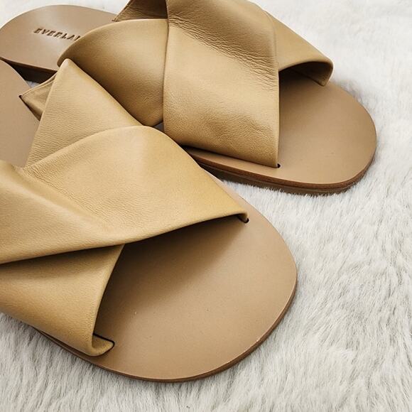 Everlane NWT Day Crossover Leather Sandal Light Taupe Crisscross Flat Women's 8 - Picture 7 of 12
